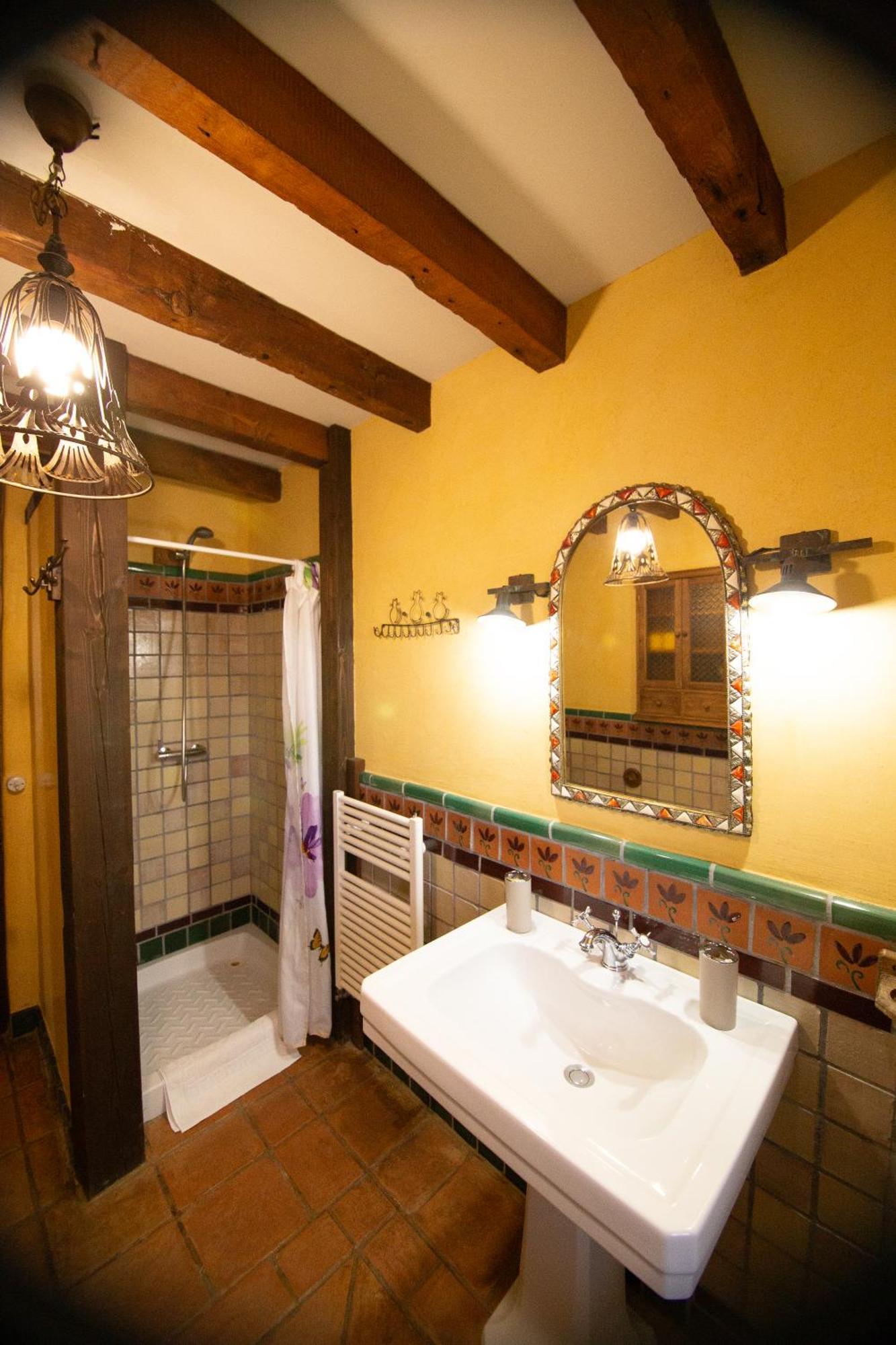 Cortijo Los Arbolitos, Casa Compartida Guejar Sierra Bilik gambar