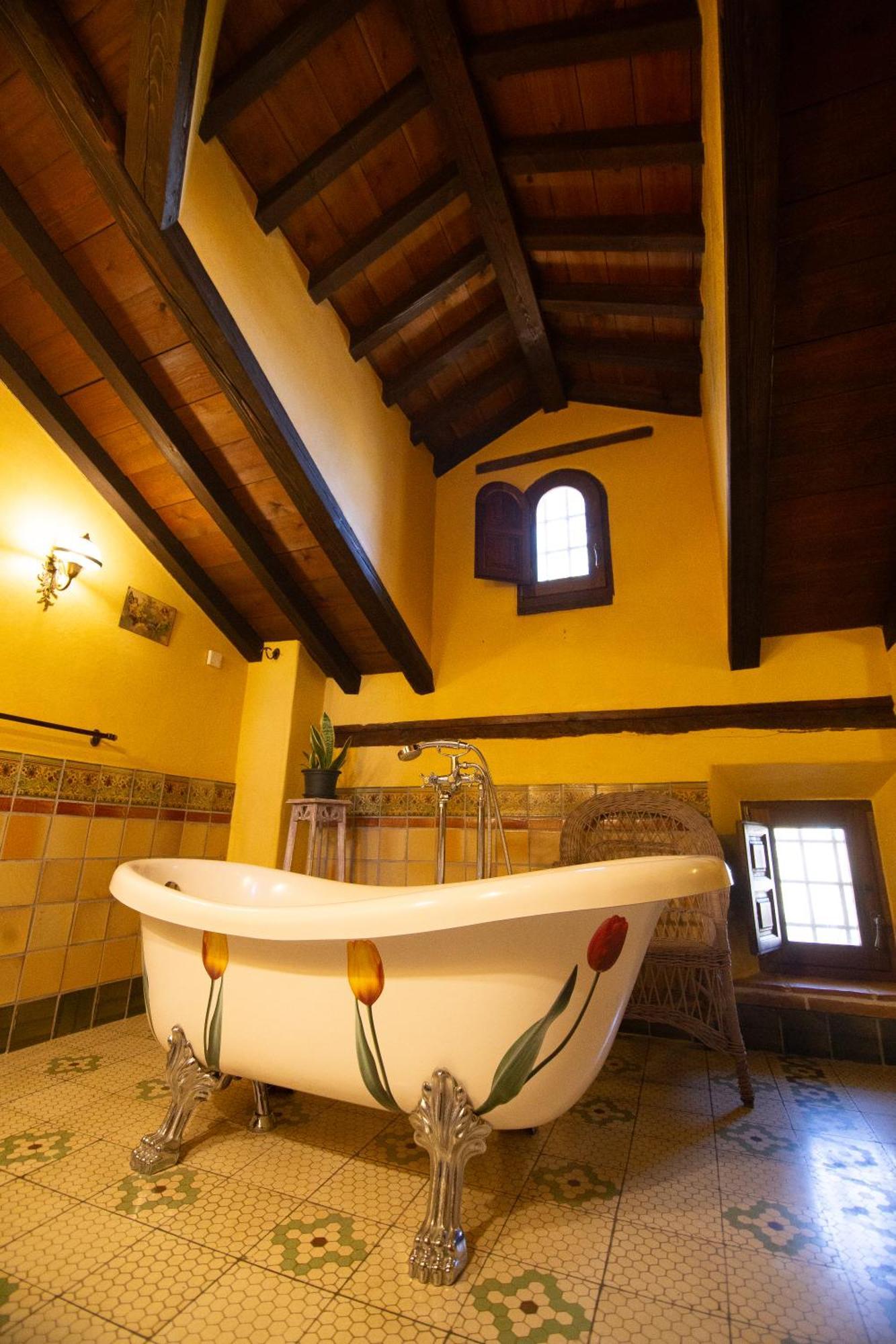 Cortijo Los Arbolitos, Casa Compartida Guejar Sierra Bilik gambar